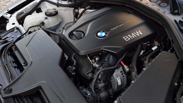 2015 BMW 3 engine powertrain and Performances